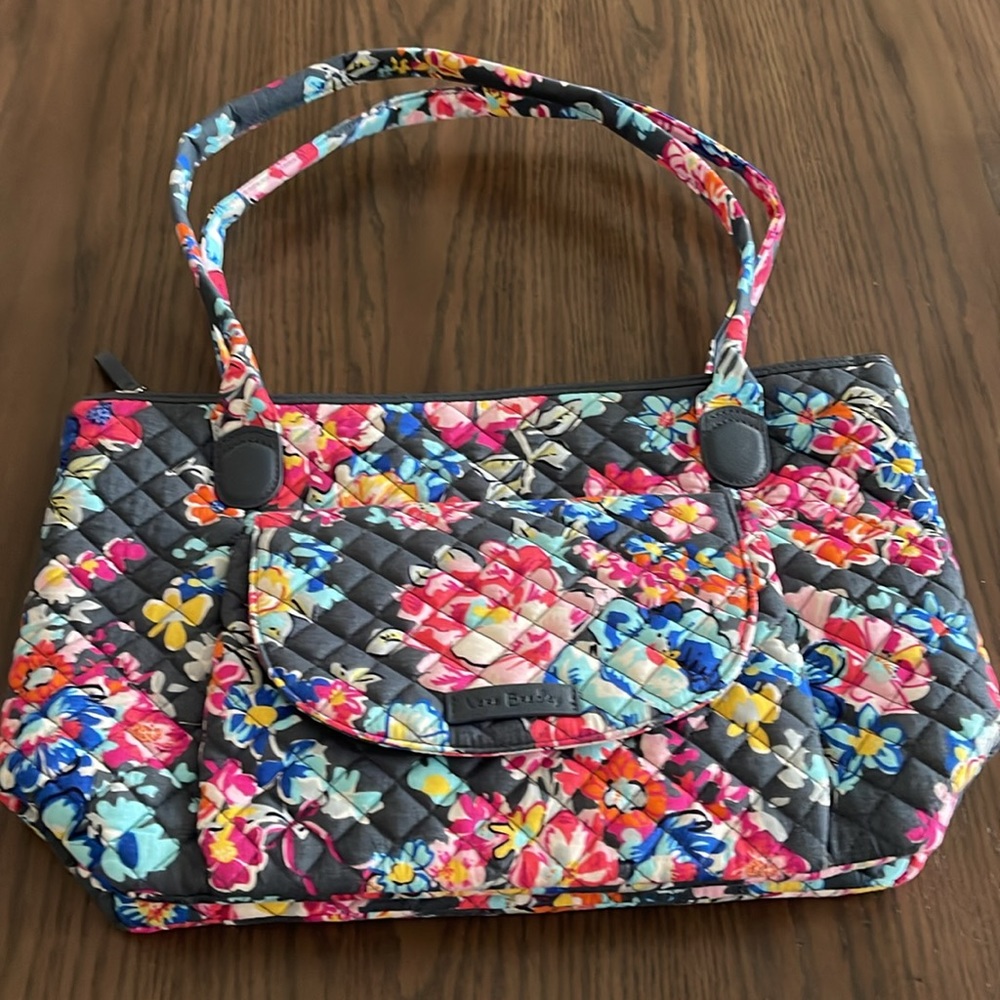 Vera Bradley Carson East West Tote Pretty Posies NWT